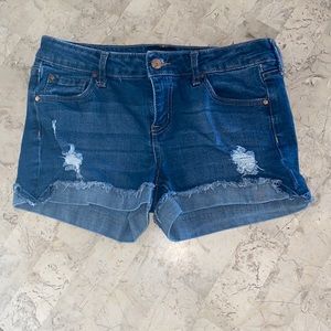Celebrity Pink denim shorts Size 5/27